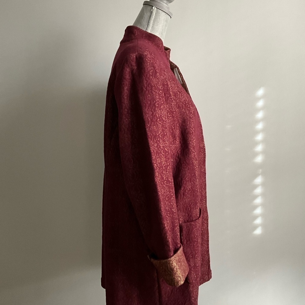 CHICO'S | LONG JACKET SIZE 2 BURGUNDY GOLD - Picture 3 of 10